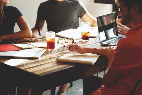 How to Choose DAM Software for Brand Governance